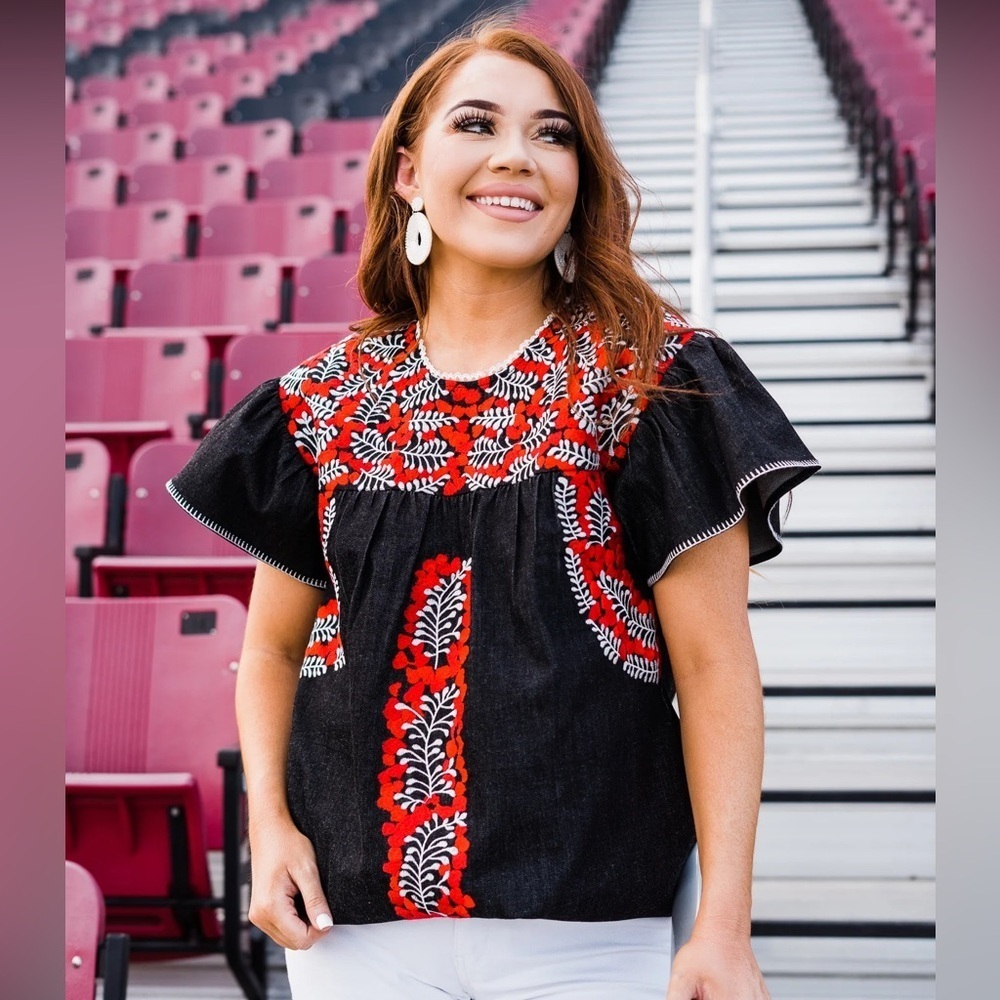 Embroidered mexican floral flutter sleeve top blouse ttu raiders mi golondrina
